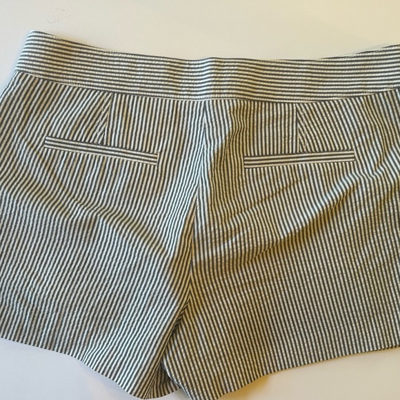 J Crew Seersucker Shorts Size 6 - Picture 8 of 15
